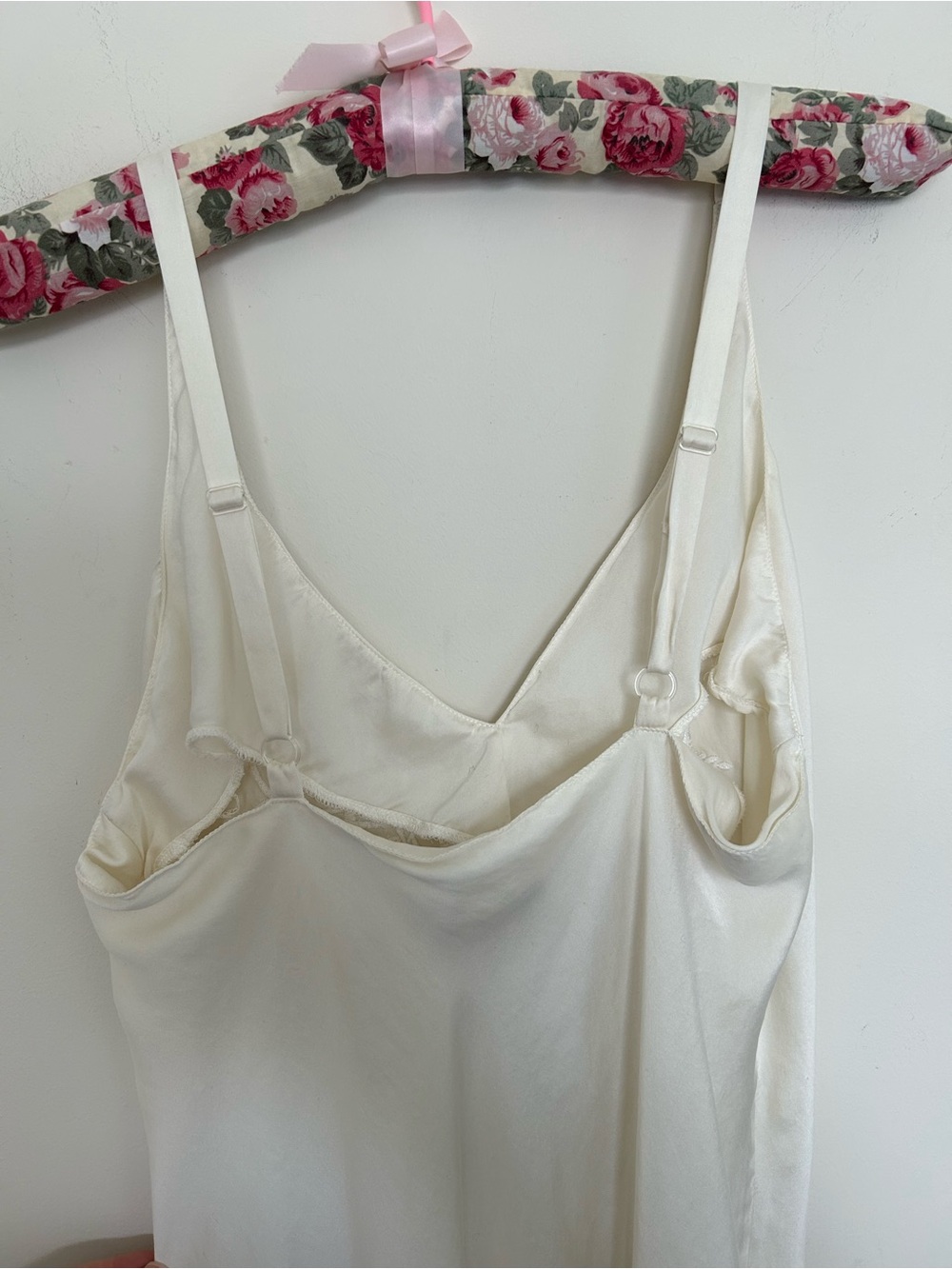 Victoria’s Secret Gold Label Silk Embroidered Nightie Slip Size Medium - Picture 5 of 6
